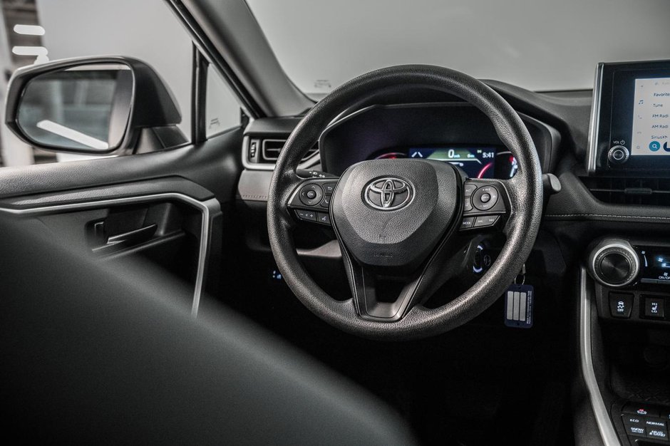 2023 Toyota RAV4 LE-25