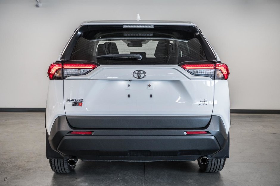 2023 Toyota RAV4 LE-6