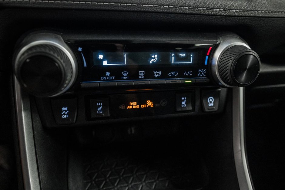 2023 Toyota RAV4 LE-19