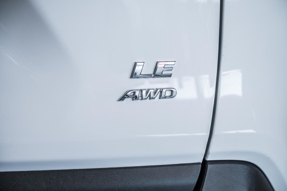 2023 Toyota RAV4 LE-9