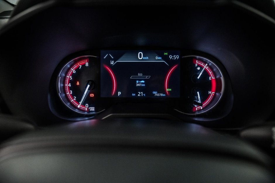 Toyota RAV4 LE 2023-16