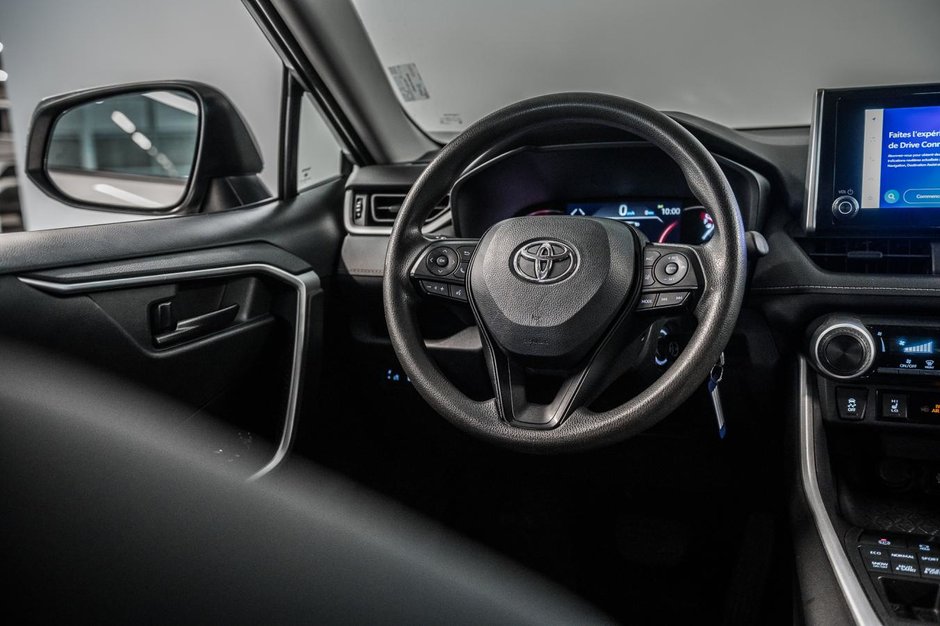 Toyota RAV4 LE 2023-26