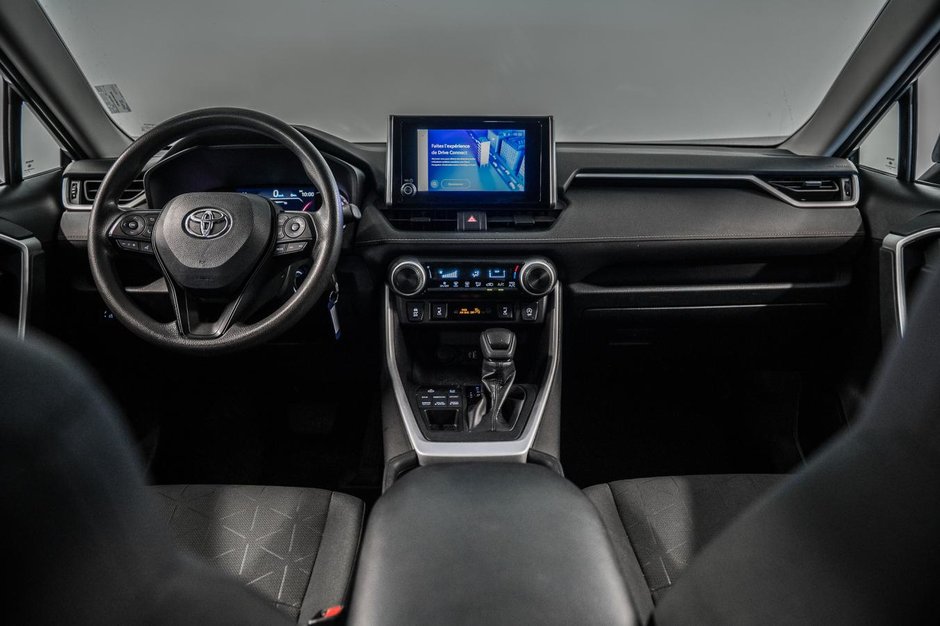 Toyota RAV4 LE 2023-25