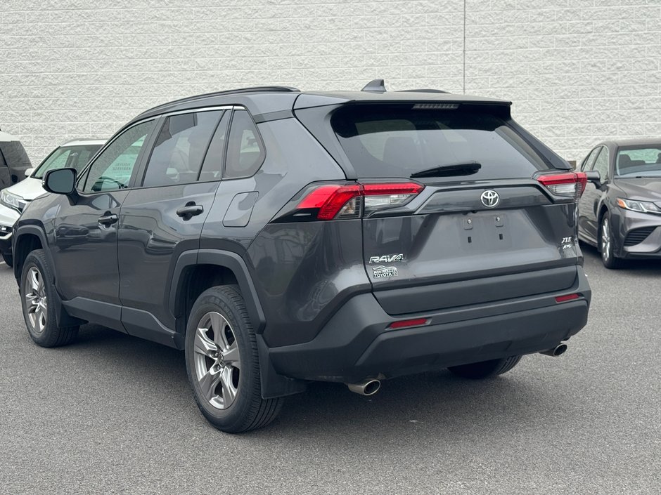 2023 Toyota RAV4 XLE-5