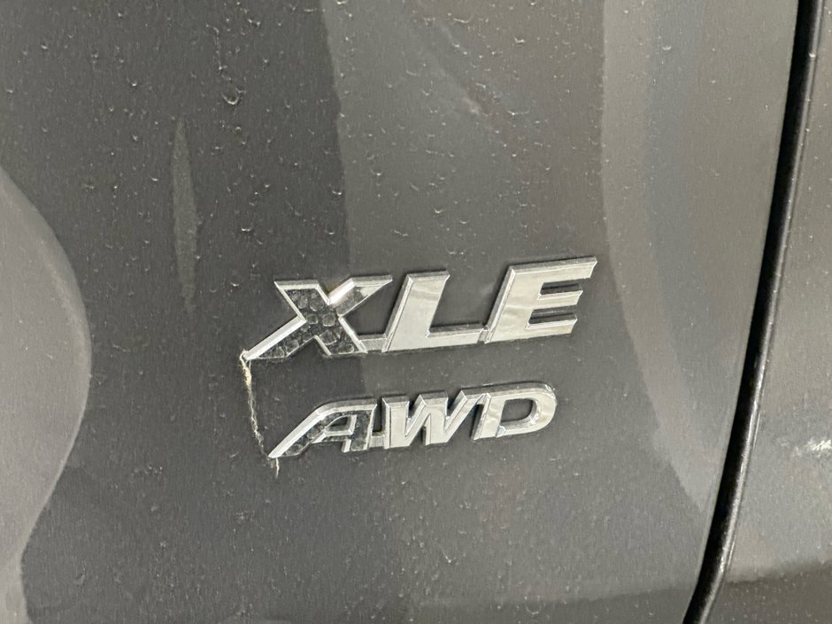 2023 Toyota RAV4 XLE-6