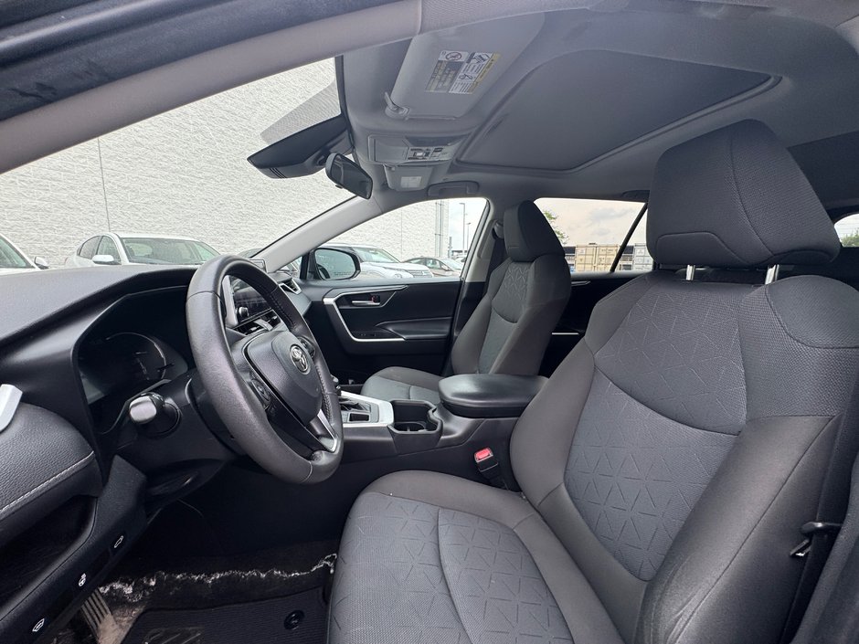 2023 Toyota RAV4 XLE-6