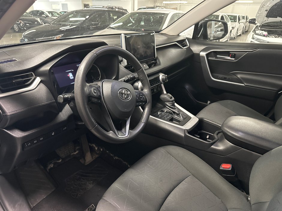 2023 Toyota RAV4 XLE-9