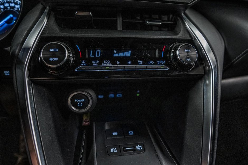 Toyota Venza LE 2024-20