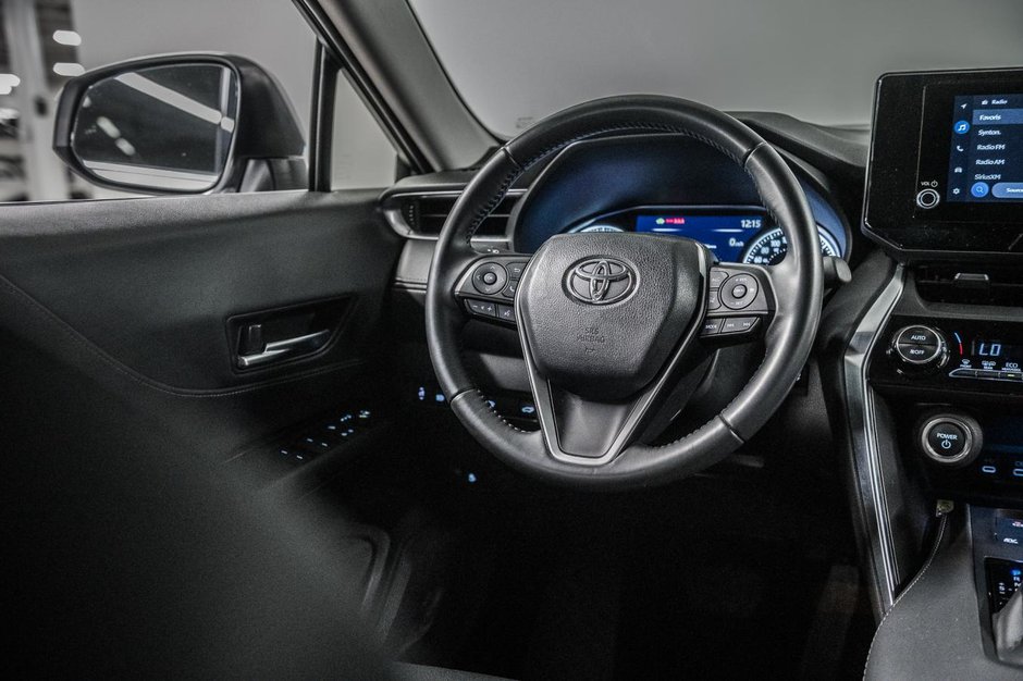 Toyota Venza LE 2024-26