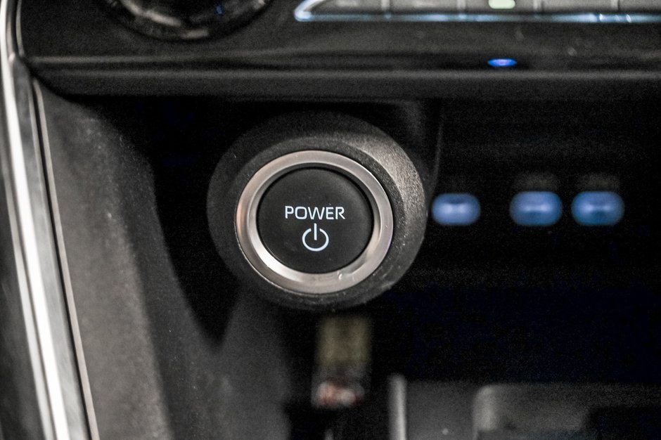 Toyota Venza LE 2024-15