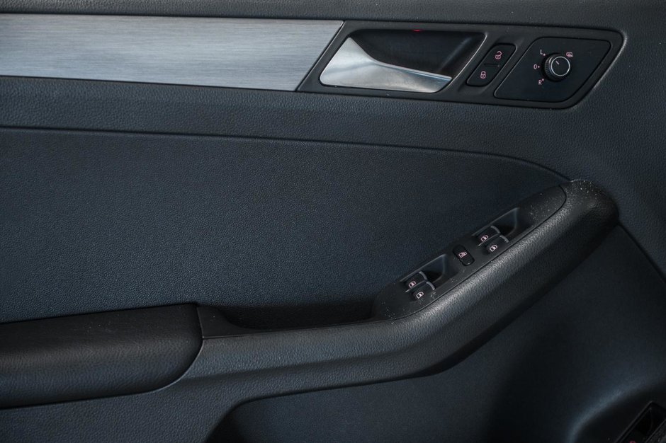 Volkswagen Jetta Sedan Highline 2016-10