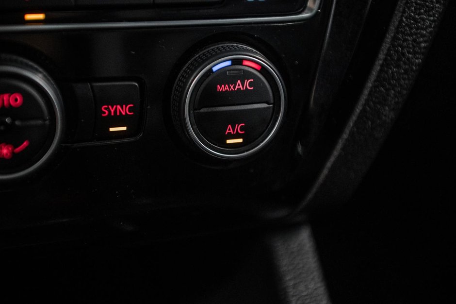 Volkswagen Jetta Sedan Highline 2016-21