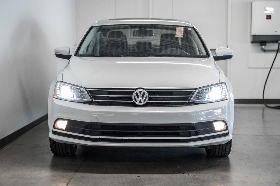 Volkswagen Jetta Sedan Highline 2016-1