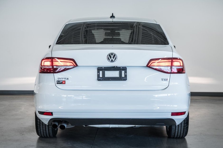 Volkswagen Jetta Sedan Highline 2016-6