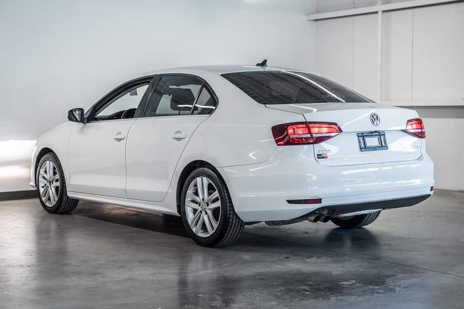 Volkswagen Jetta Sedan Highline 2016-5