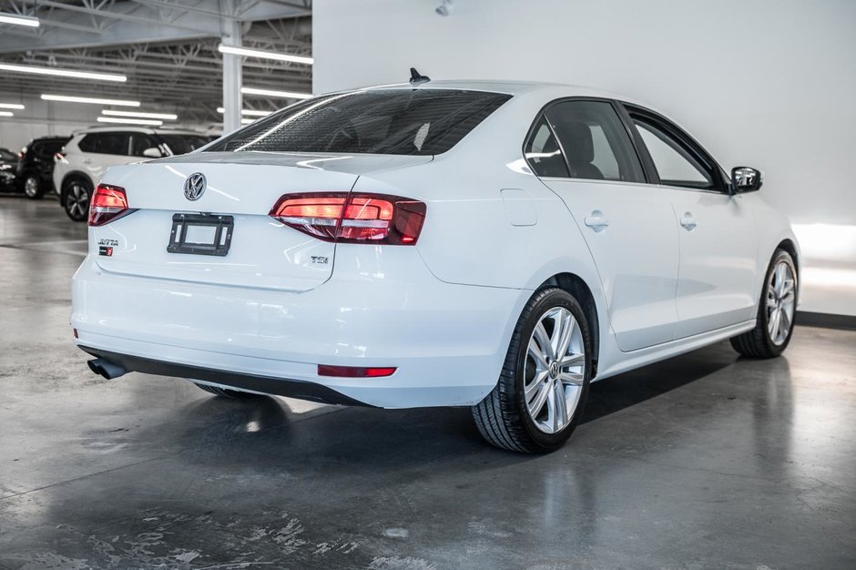 Volkswagen Jetta Sedan Highline 2016-7