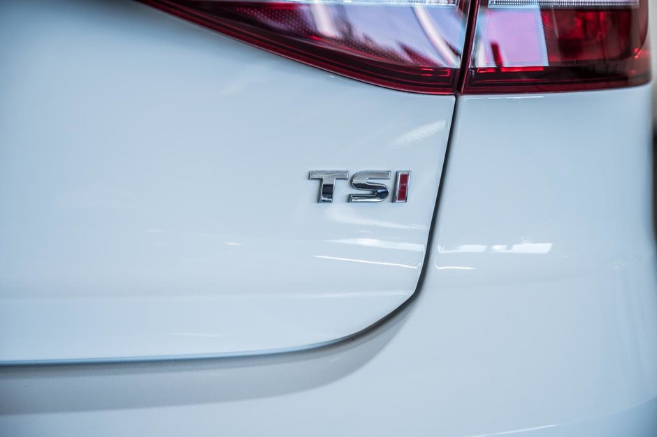 Volkswagen Jetta Sedan Highline 2016-9