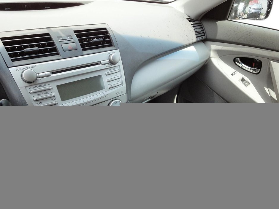 Toyota Camry LE SUPER CLEAN 2011-11