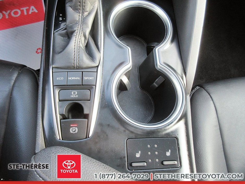 Toyota Camry XSE 2018-15