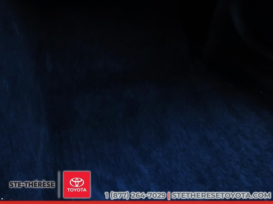 2023 Toyota Camry SE-12