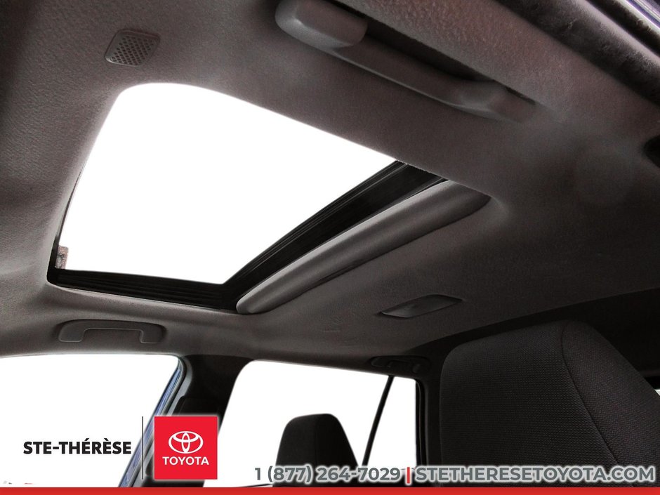 Toyota Corolla Cross LE Awd 2022-9