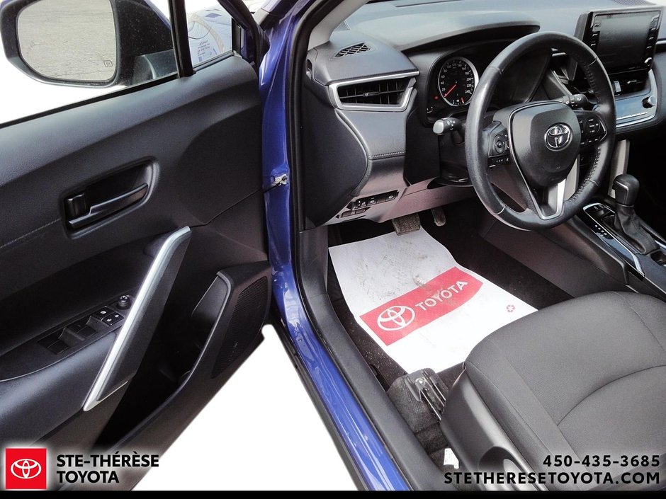 Toyota Corolla Cross LE Premium awd 2022-12