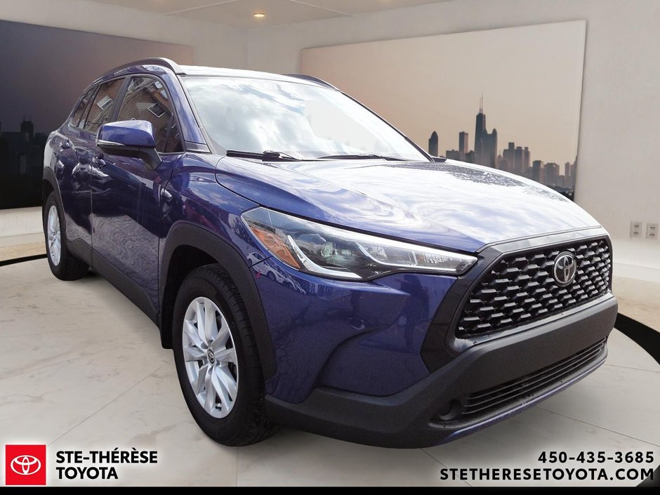 Toyota Corolla Cross LE Premium awd 2022-4