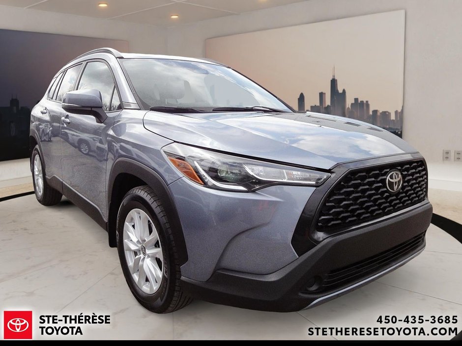 2023 Toyota Corolla Cross LE-4