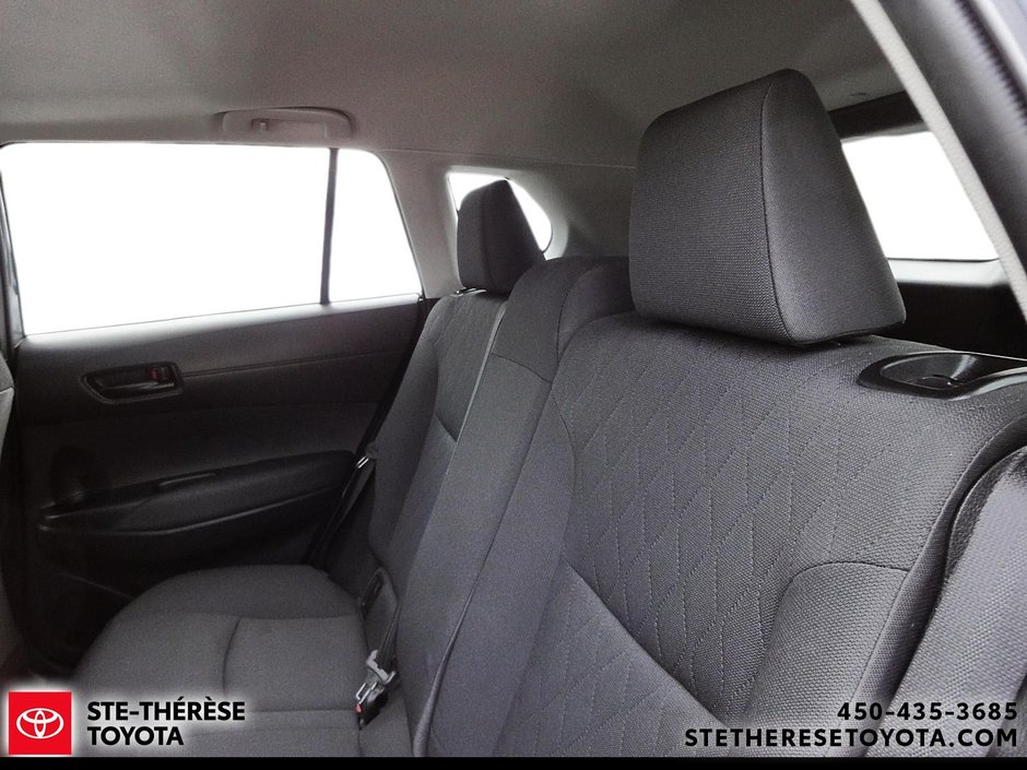 2023 Toyota Corolla Cross LE-10