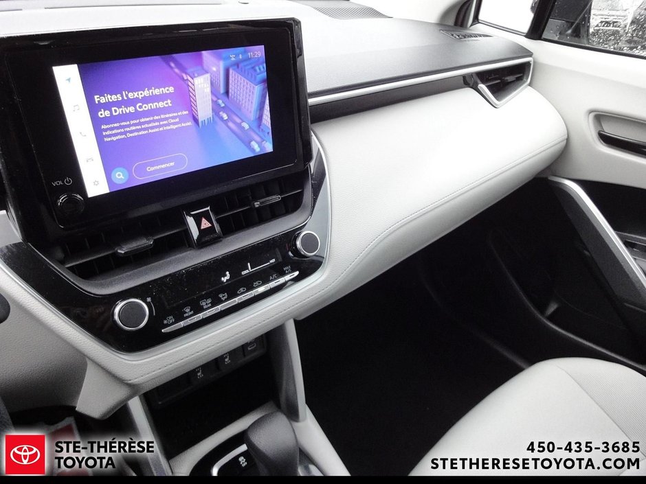 2023 Toyota Corolla Cross L AWD-16