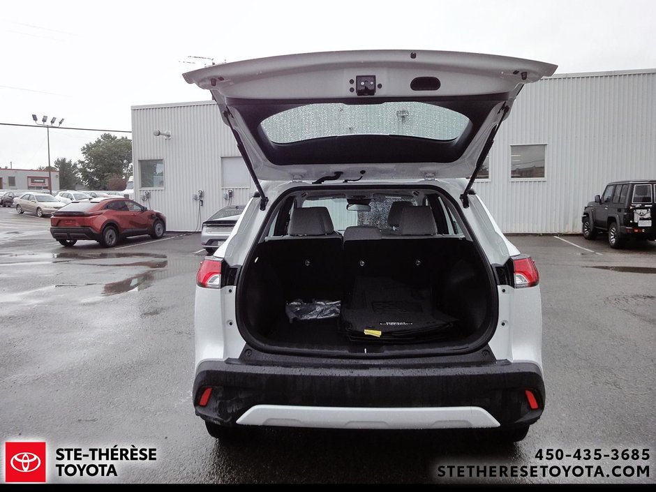 2023 Toyota Corolla Cross L AWD-8