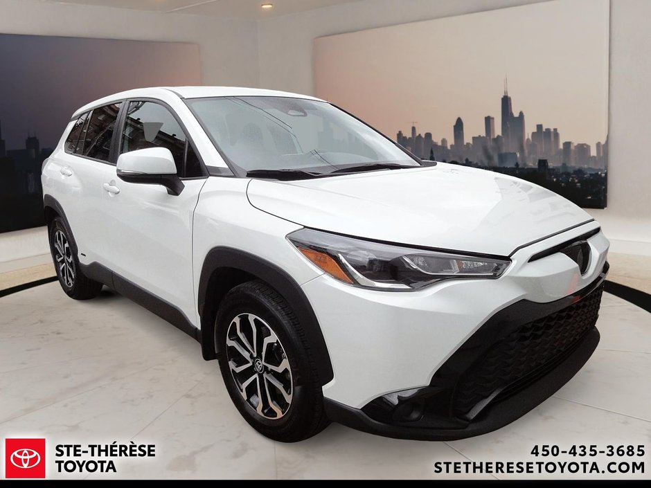 2023 Toyota Corolla Cross SE HYBRID-2
