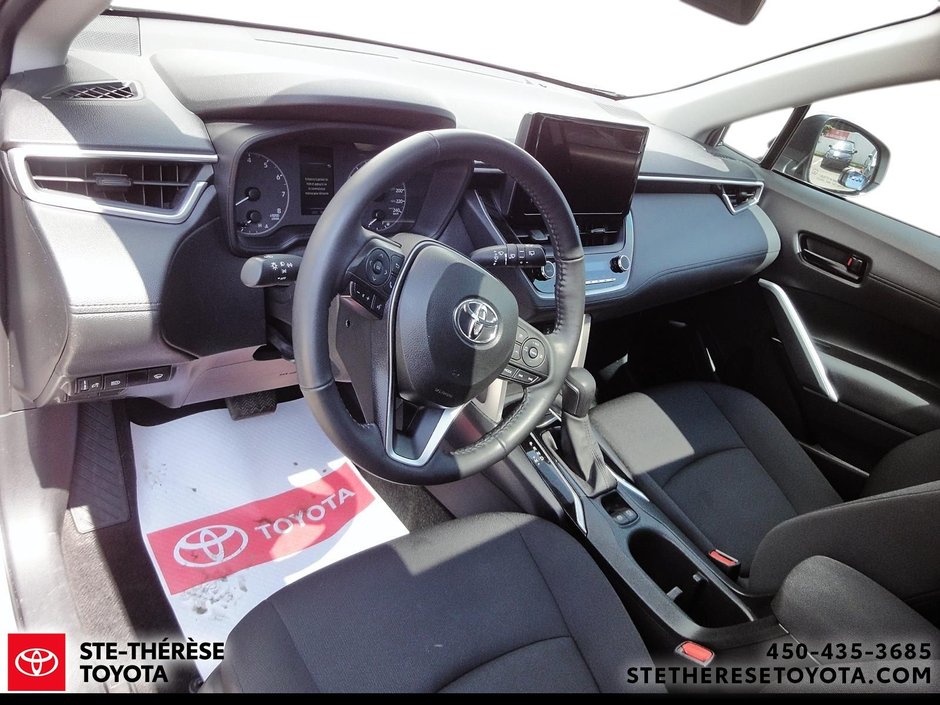 Toyota Corolla Cross LE PREMIUM 2023-12