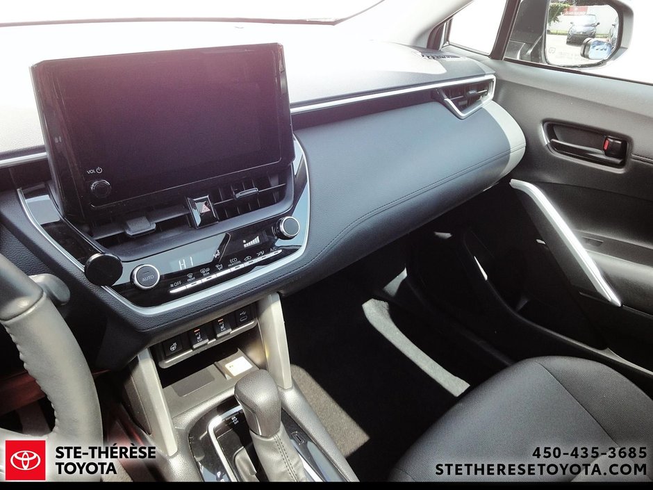 Toyota Corolla Cross LE PREMIUM 2023-13