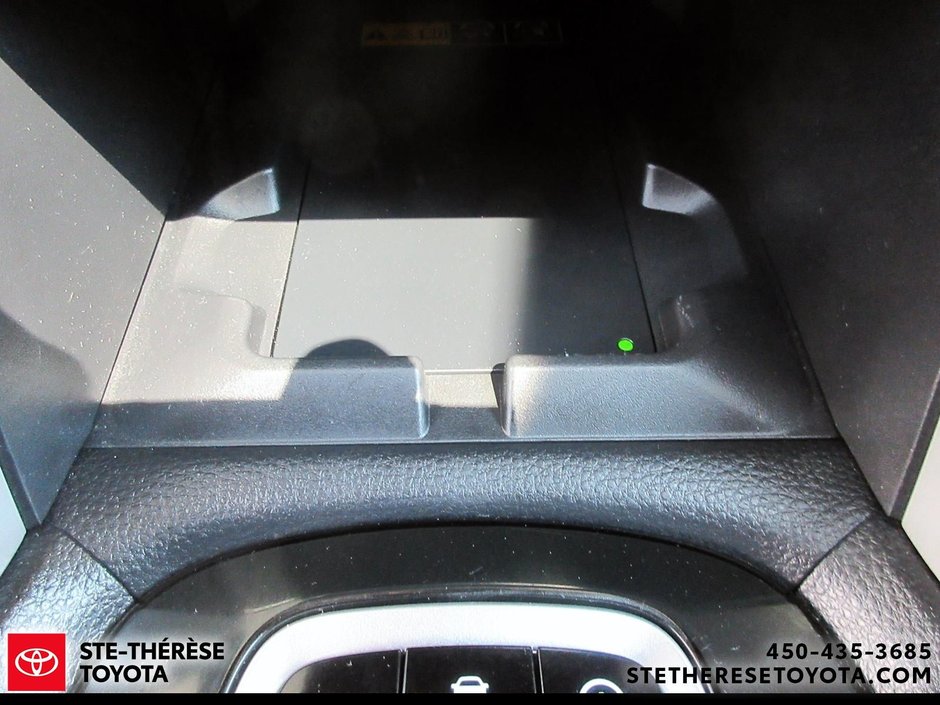 Toyota Corolla Cross LE Premium 2024-16