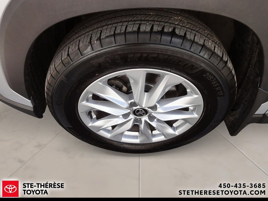 Toyota Corolla Cross LE 2024-1