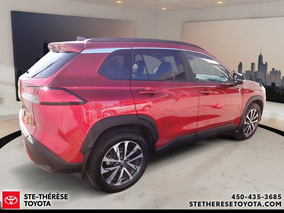 2025 Toyota Corolla Cross XLE AWD-5