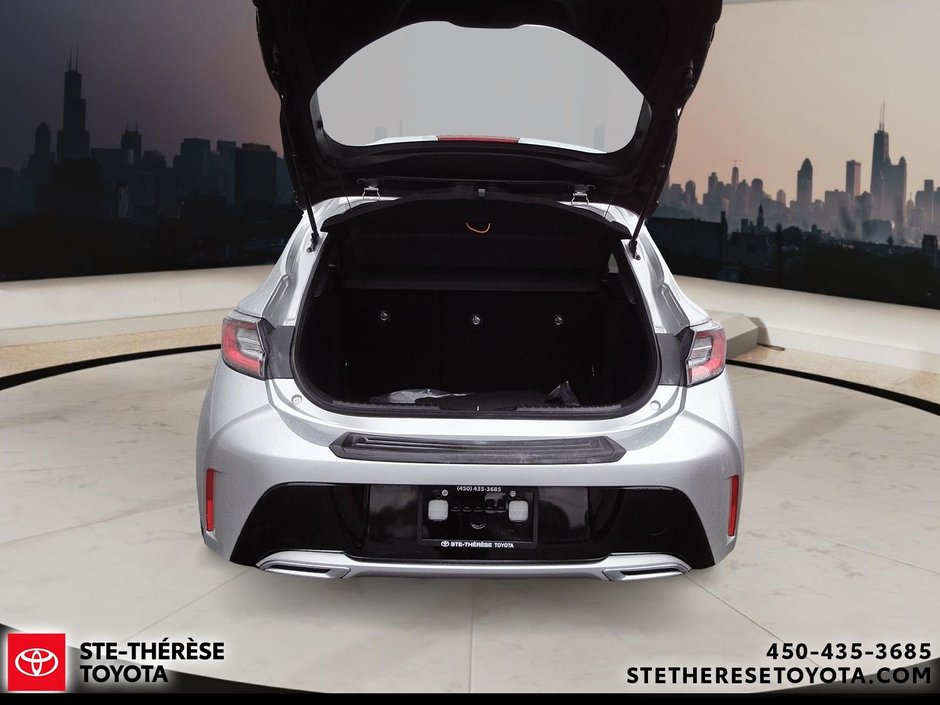 Toyota Corolla Hatchback Base 2021-7