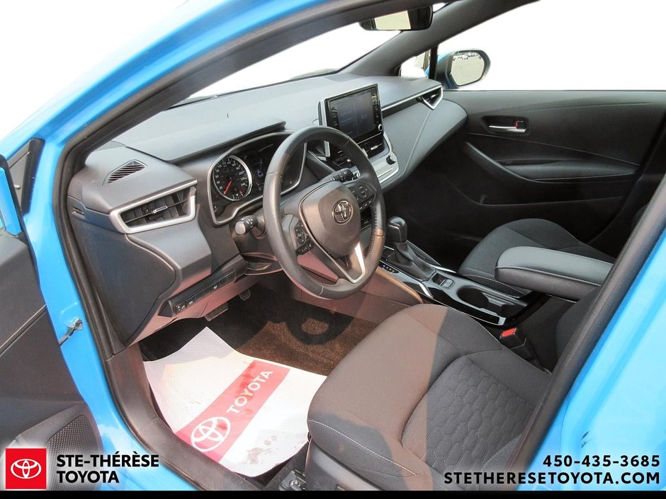2022 Toyota Corolla Hatchback SE-8