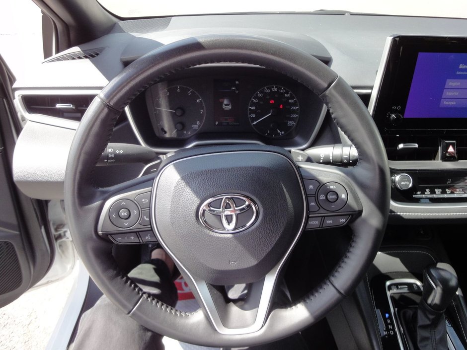 2023 Toyota Corolla Hatchback SE Upgrade-15