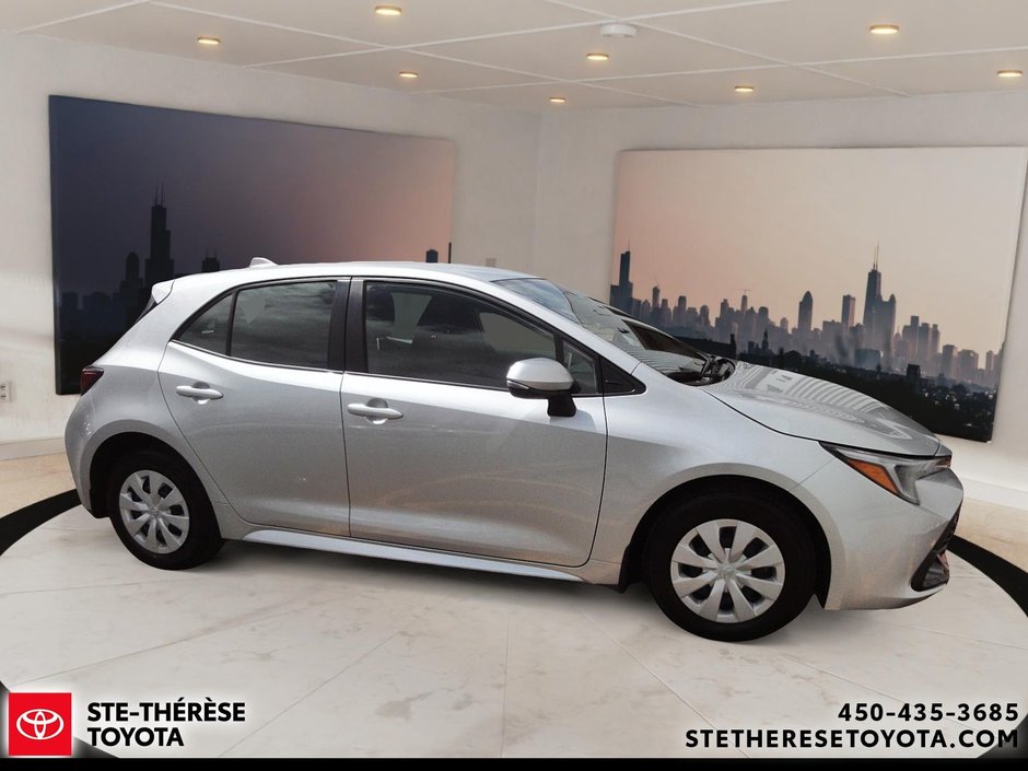 Toyota Corolla Hatchback SE 2024-3