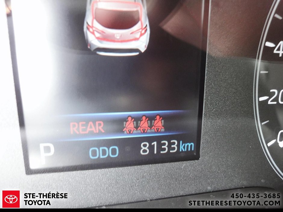 Toyota Corolla Hatchback SE 2024-17