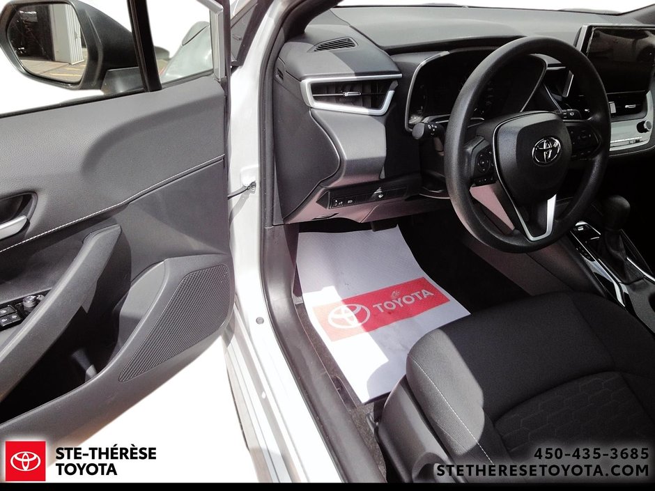 Toyota Corolla Hatchback SE 2024-11