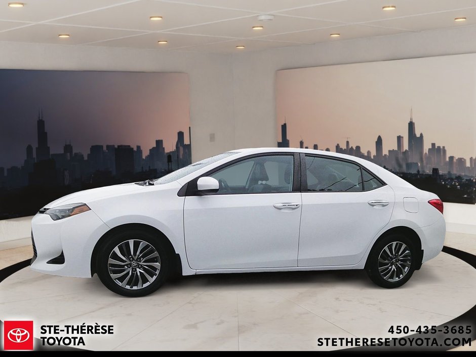 Toyota Corolla XLE CUIR 2018-0