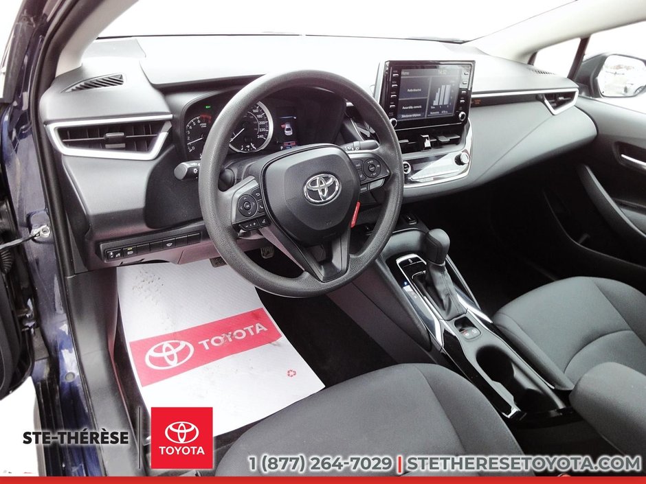 Toyota Corolla LE 2020-13