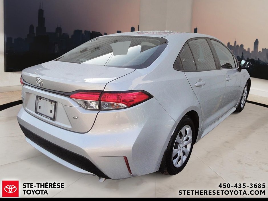 Toyota Corolla LE 2021-3