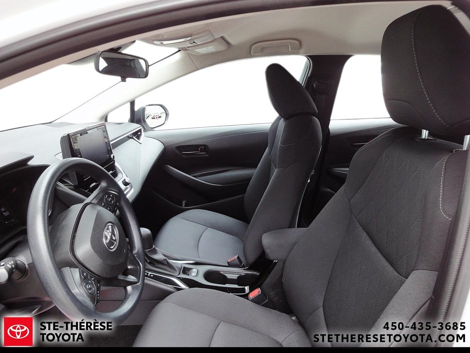 2022 Toyota Corolla LE-10