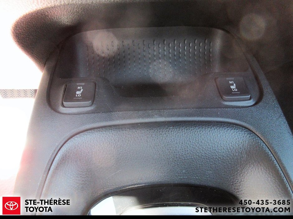 2024 Toyota Corolla LE-13