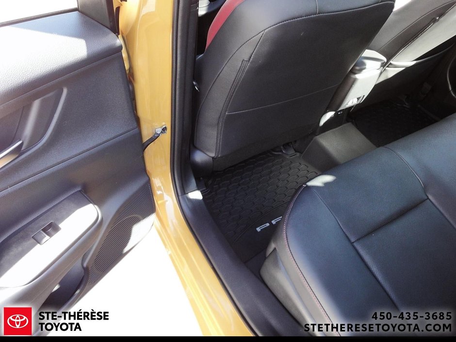 2025 Toyota Prius Plug-In Hybrid XSE Premium-9
