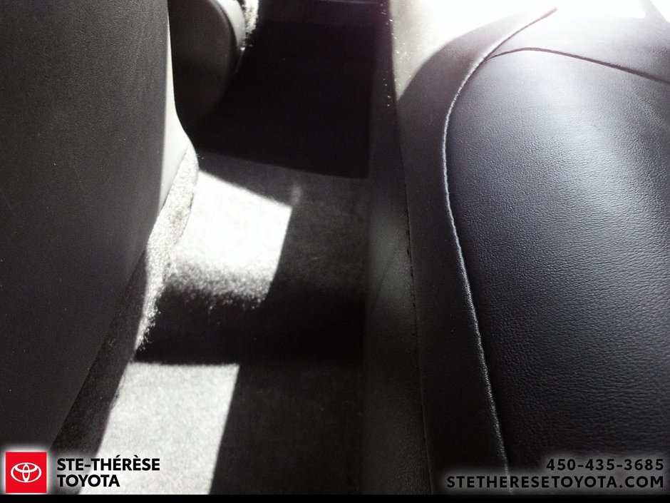 2020 Toyota Prius Prime Upgrade-11